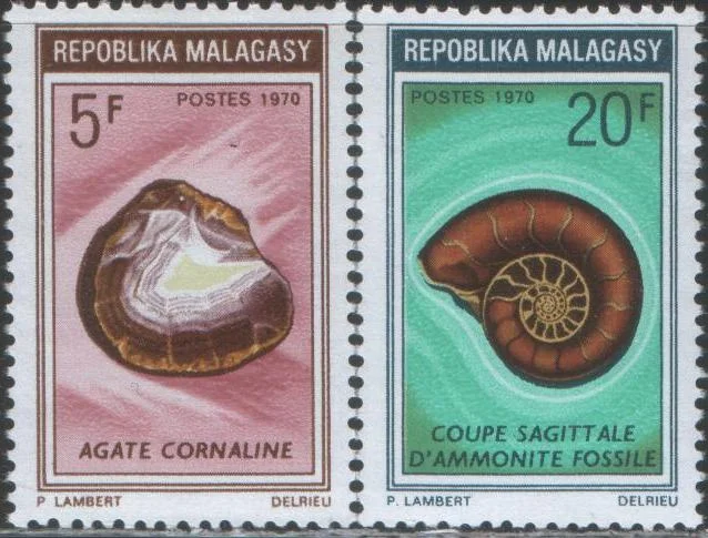 Мадагаскар - Агат и окаменелый моллюск(1970).